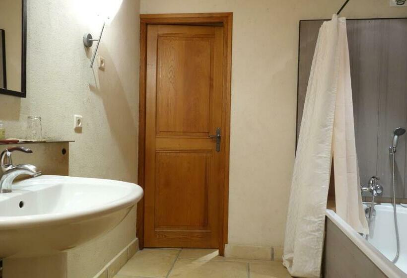 수피리어 룸, La Vallombreuse