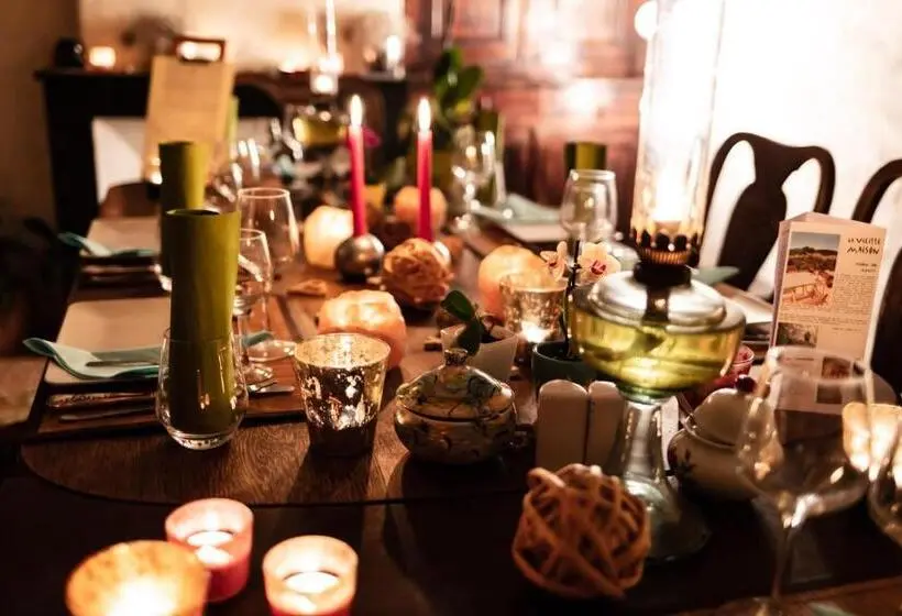 スーペリアールーム, La Vieille Maison   Chambre Et Halte Gourmande