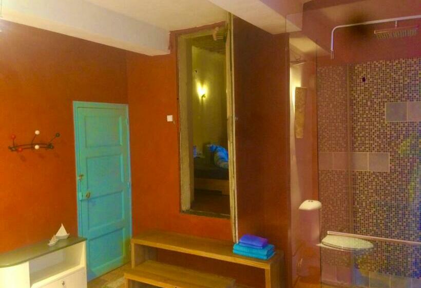 スーペリアールーム, La Vieille Maison   Chambre Et Halte Gourmande