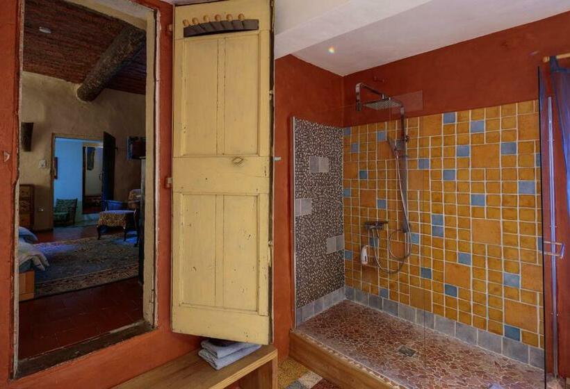 スーペリアールーム, La Vieille Maison   Chambre Et Halte Gourmande