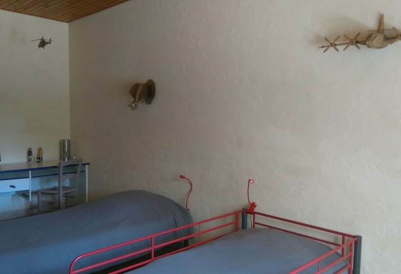 חדר משפחתי, Le Chalet Des Vignes