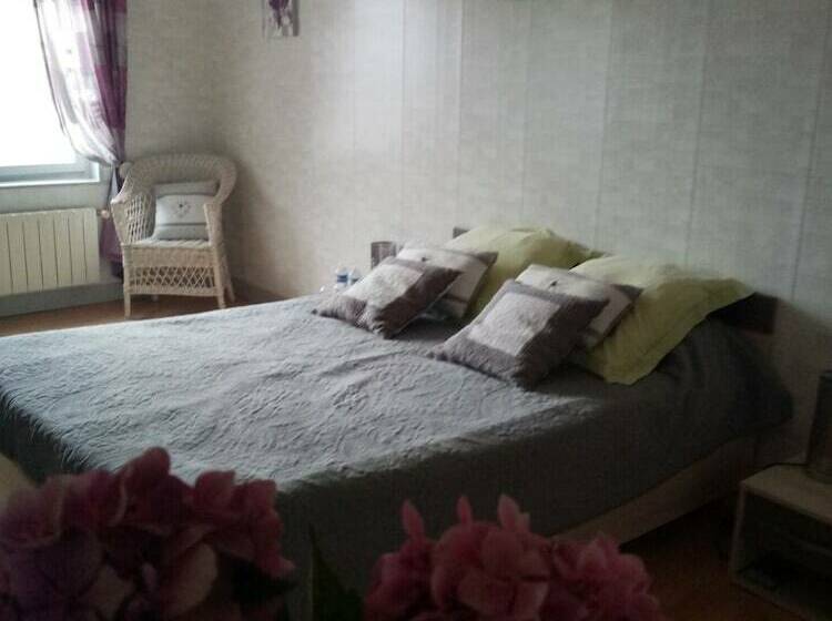 חדר משפחתי, Le Chalet Des Vignes