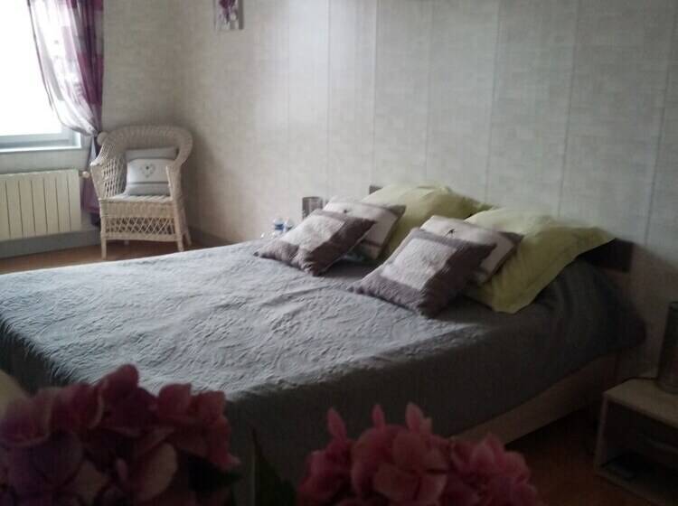 חדר משפחתי, Le Chalet Des Vignes