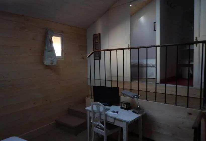 スタンダードトリプルルーム, Le Clos De L Abbaye