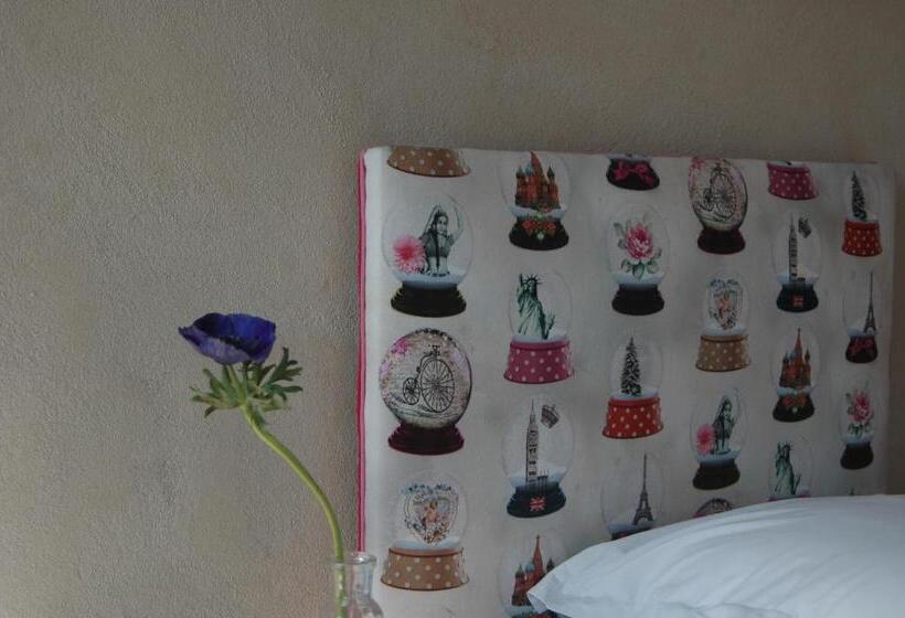 غرفة عائلية, Le Clos De L Abbaye