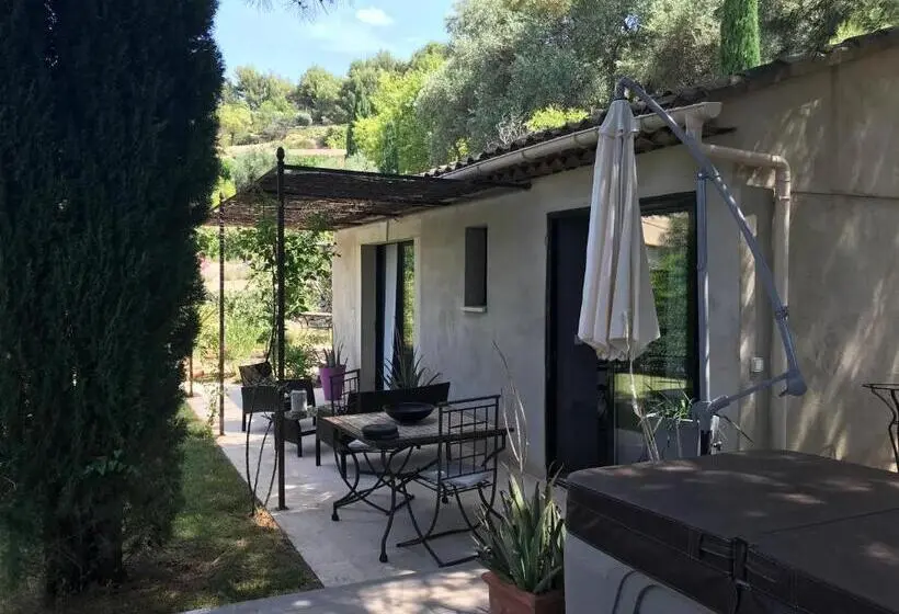 バスタブ付きスタンダードルーム, Le Clos De La Chèvre Sud