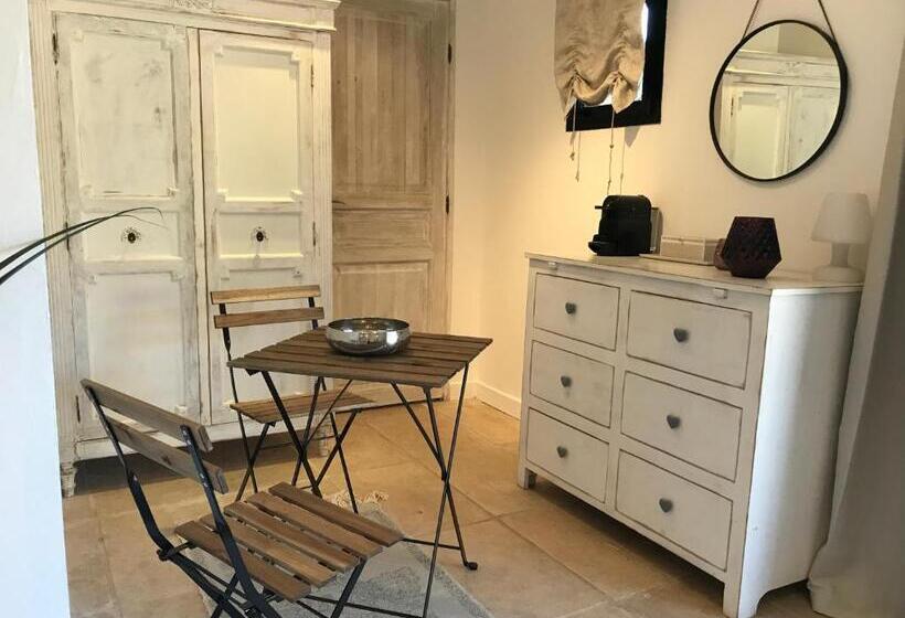 חדר סטנדרט עם ג'קוזי, Le Clos De La Chèvre Sud