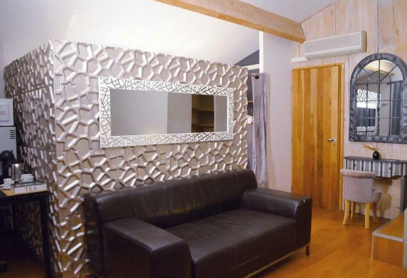 סוויטה, Les Terrasses De Castelnau