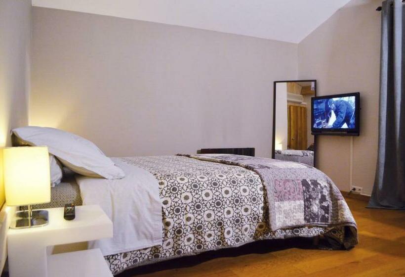 סוויטה, Les Terrasses De Castelnau