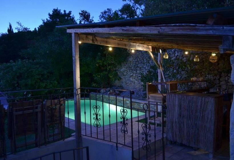 Люкс, Les Terrasses De Castelnau