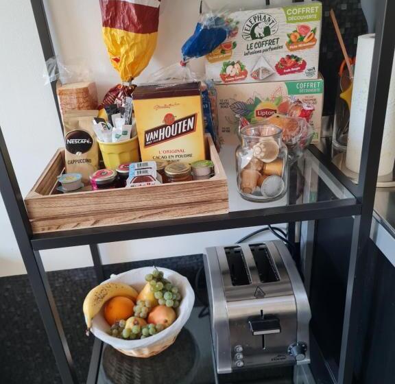 إستوديو قياسى مطلّ علي الحديقة, Lyon Faubourg   Saint Priest