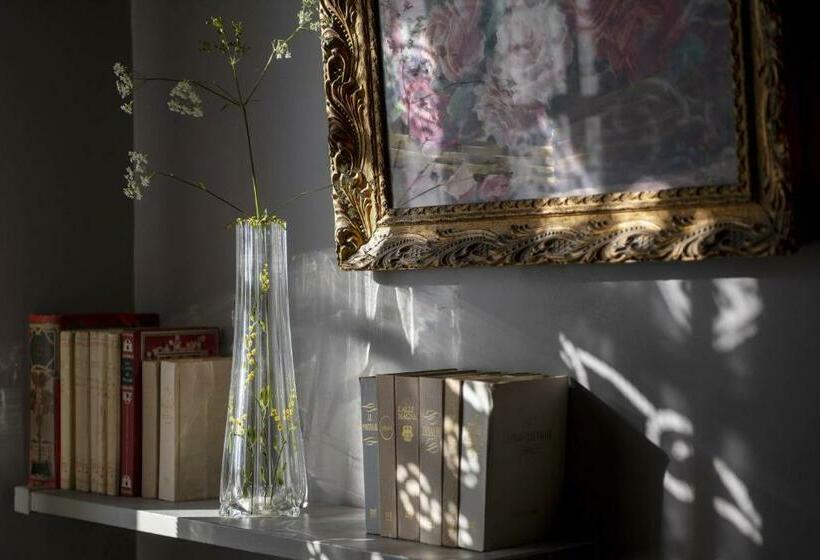 スイート, Maison D'hôtes La Singulière