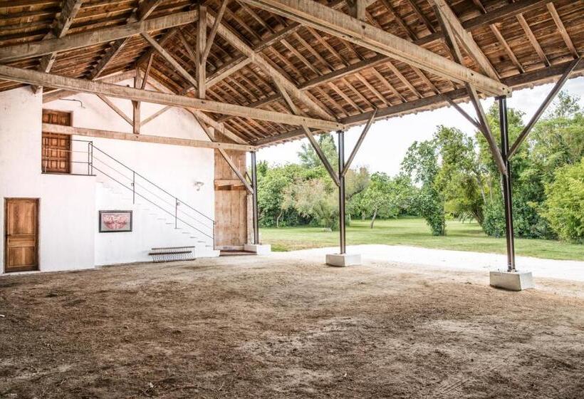 Номер Стандарт с Балконом, Mas De Bouvet En Camargue