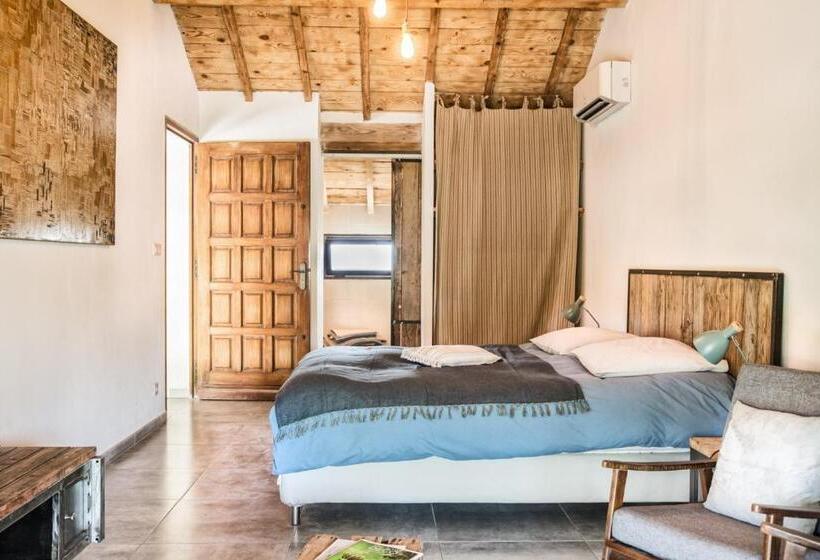 Номер Стандарт с Балконом, Mas De Bouvet En Camargue