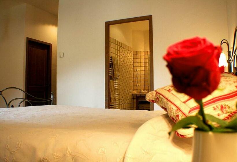 带山景的高级间, Autantic