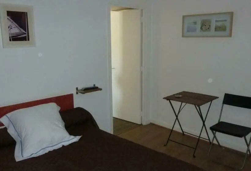 Standard-huone, De L'avenue