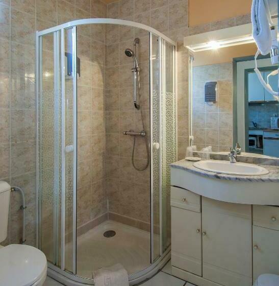 スーペリアスタジオ, Hôtel Armony