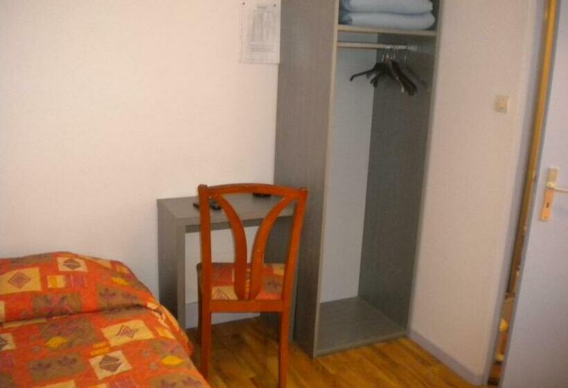 غرفة قياسية ثلاثية, Hôtel Du Ladhof