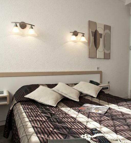 Standard Triple Room, Hôtel Karène