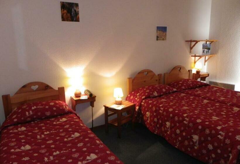 غرفة قياسية ثلاثية, Hôtel L Echaillon