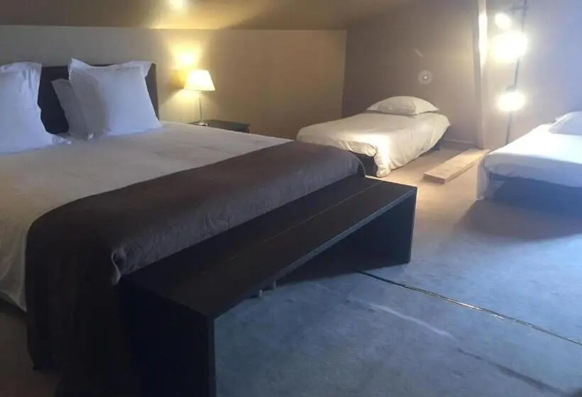 Standard Neljän Hengen Huone, Hôtel Ligaro