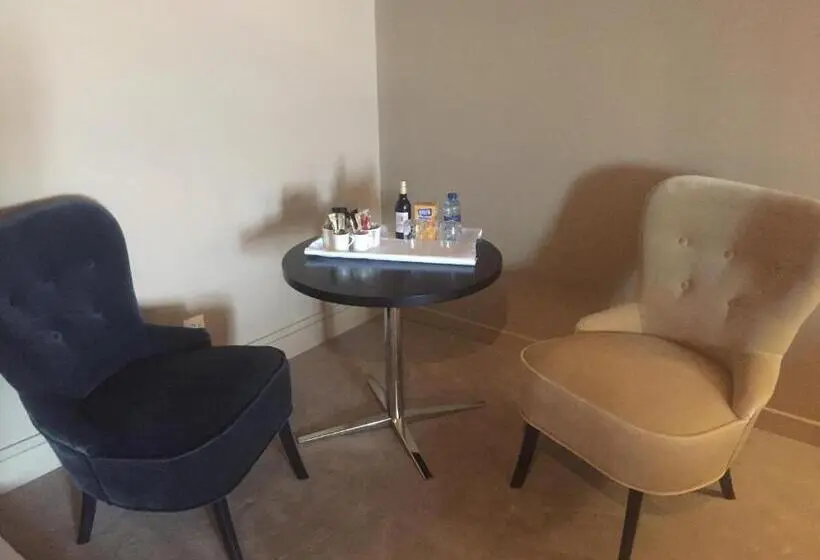 Standard Neljän Hengen Huone, Hôtel Ligaro