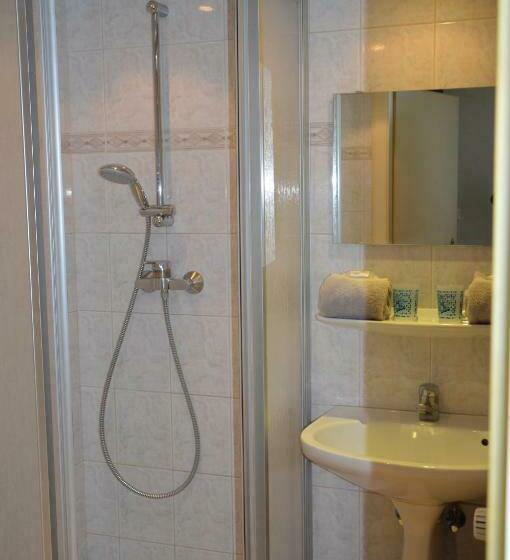 スタンダードルーム, Hôtel Restaurant à La Ville De Nancy