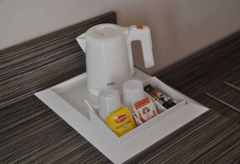 غرفة قياسية, Le Caiman