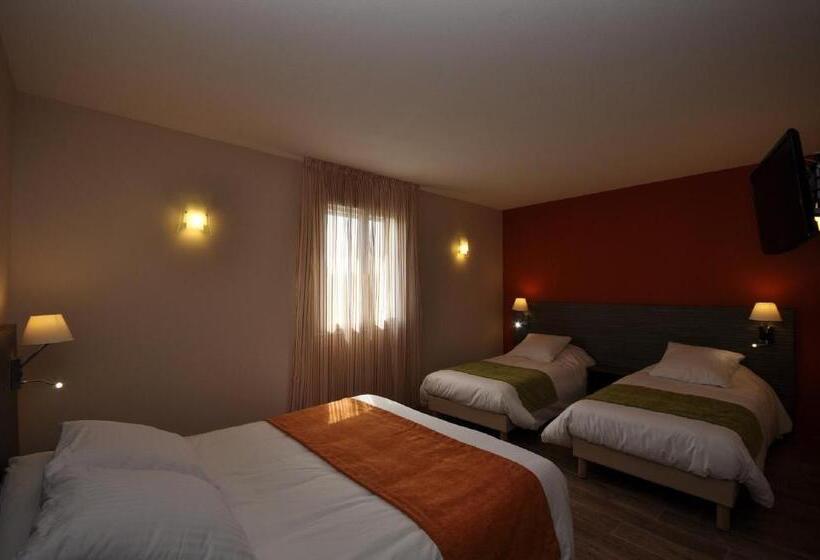 غرفة قياسية رباعية, Le Caiman