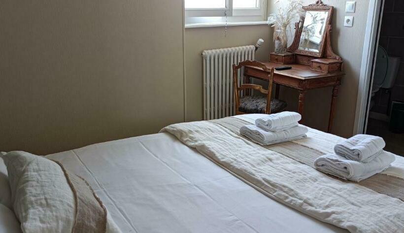 غرفة قياسية, Le Neptune