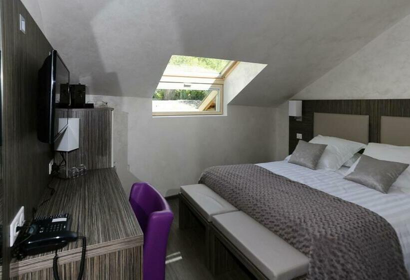 エコノミールーム, Les Olivades