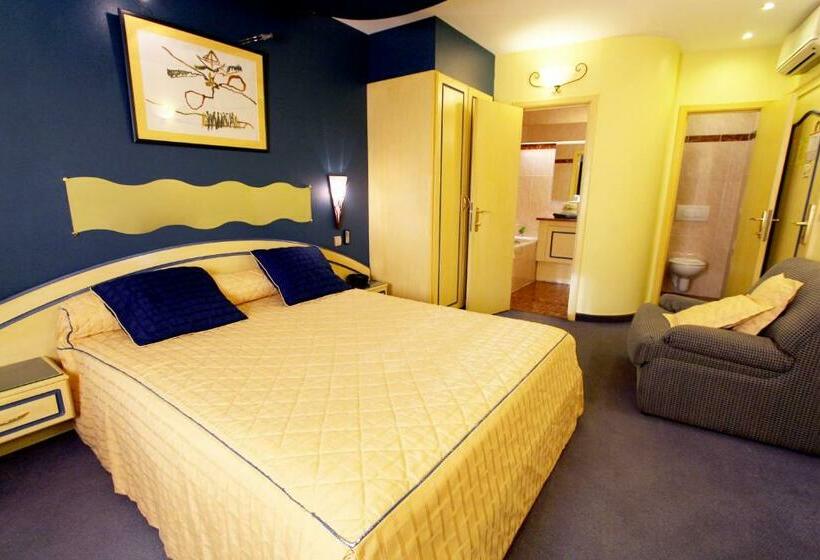 غرفة سوبيريور, Les Reflets Jaunes