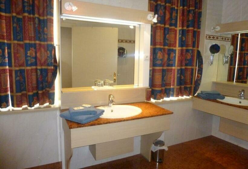 غرفة قياسية, Les Reflets Jaunes