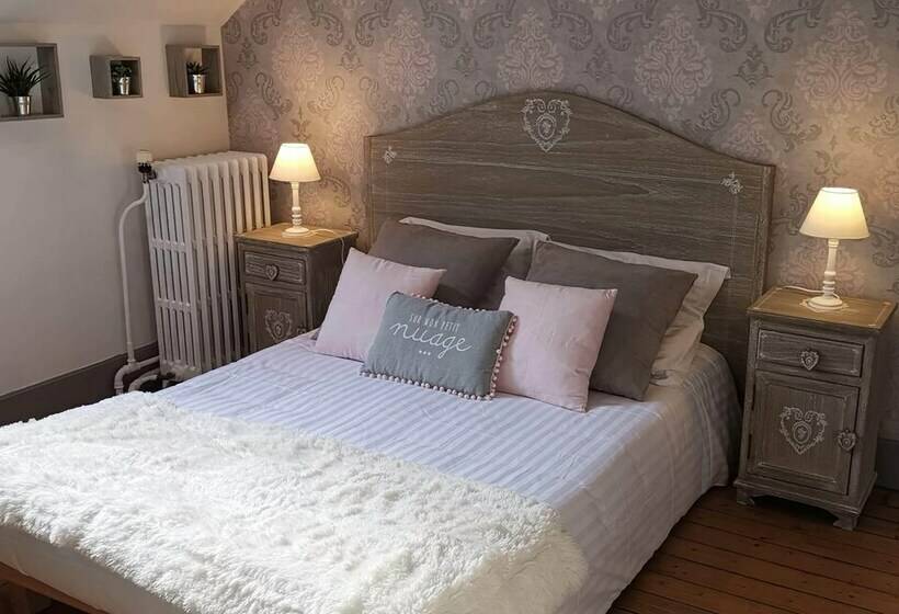 غرفة قياسية, Logis Hotel La Tourelle Du Beffroi