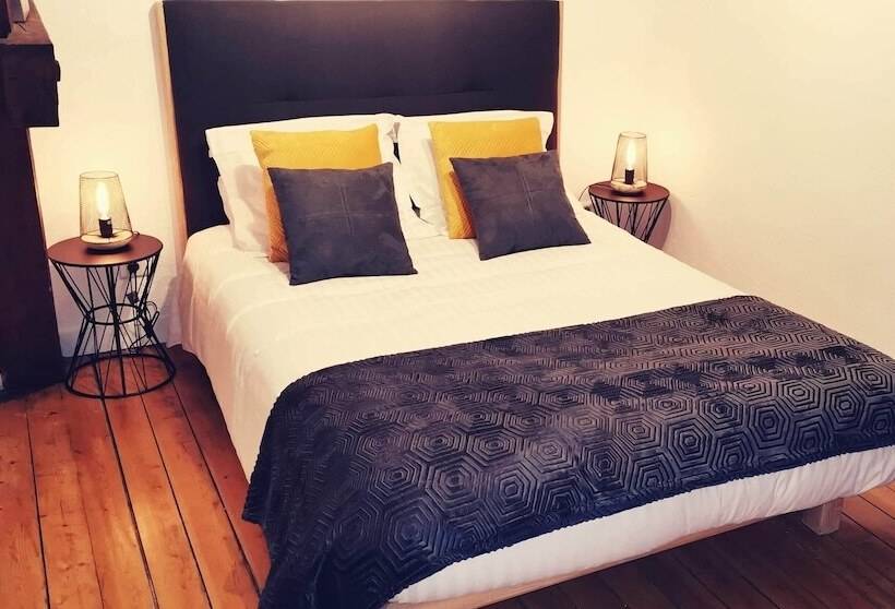 غرفة قياسية, Logis Hotel La Tourelle Du Beffroi