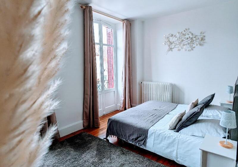 غرفة سوبيريور, Logis Hotel La Tourelle Du Beffroi