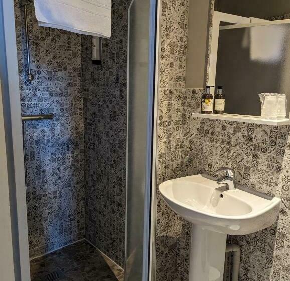 غرفة قياسية, Logis Hotel La Tourelle Du Beffroi