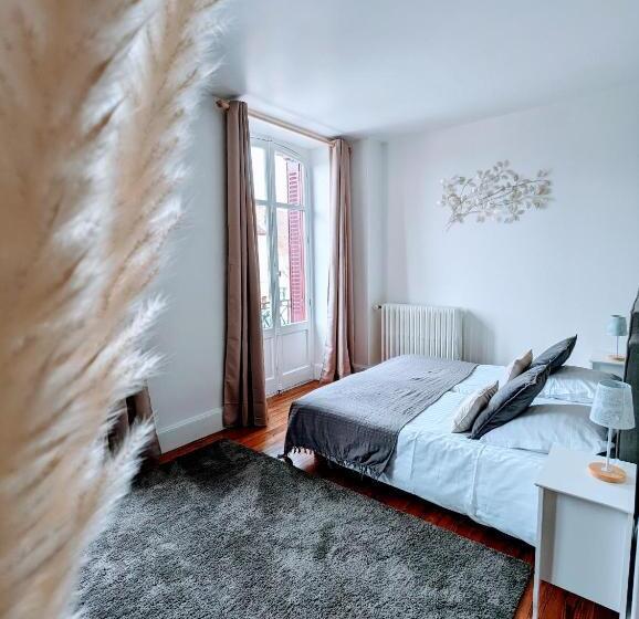 غرفة قياسية, Logis Hotel La Tourelle Du Beffroi