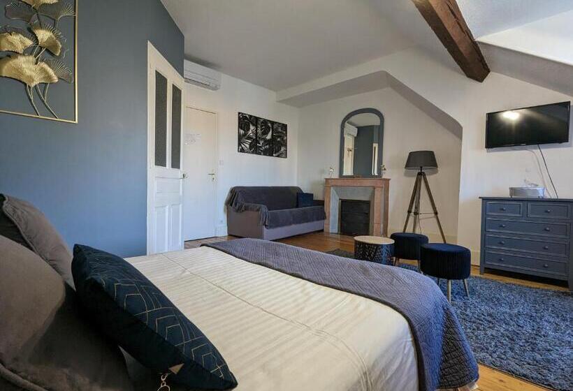 غرفة عائلية, Logis Hotel La Tourelle Du Beffroi