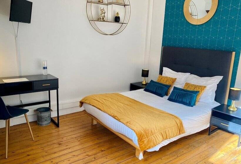 غرفة قياسية, Logis Hotel La Tourelle Du Beffroi