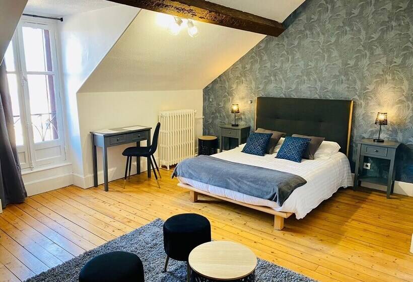 غرفة عائلية, Logis Hotel La Tourelle Du Beffroi