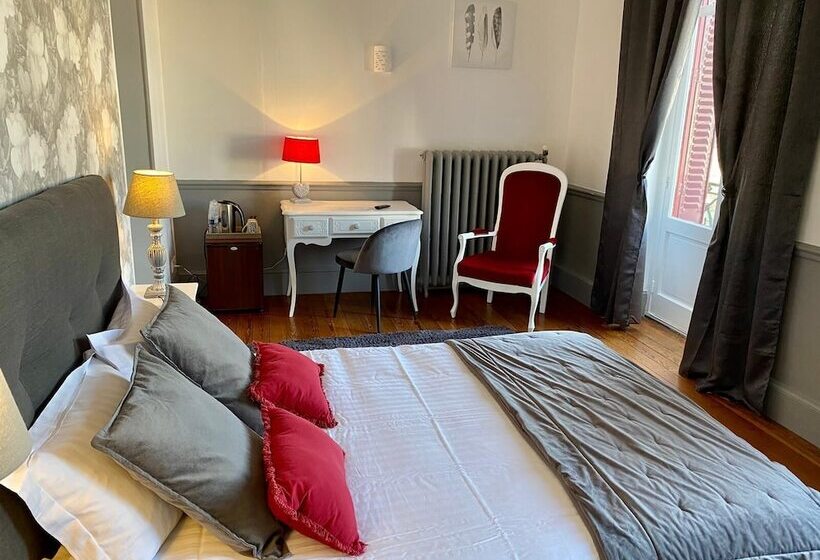 غرفة سوبيريور, Logis Hotel La Tourelle Du Beffroi