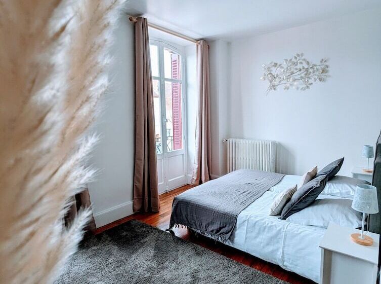 غرفة قياسية, Logis Hotel La Tourelle Du Beffroi