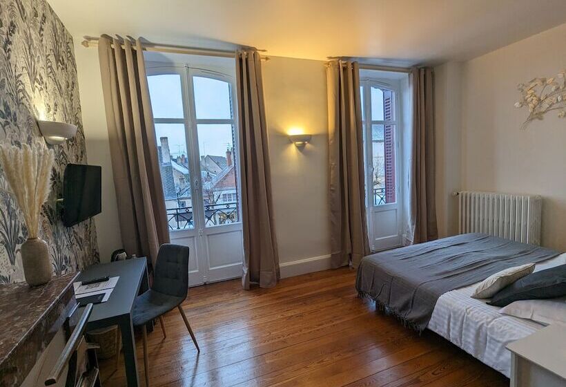 غرفة قياسية, Logis Hotel La Tourelle Du Beffroi