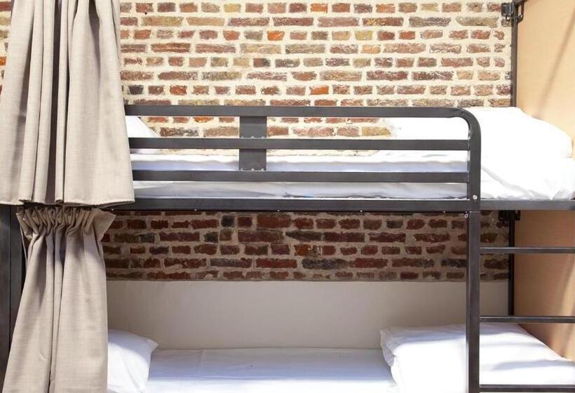 חדר סטנדרט, The People   Lille