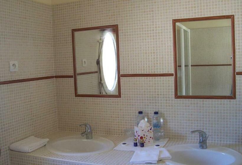 غرفة قياسية, Ferme De La Canardière