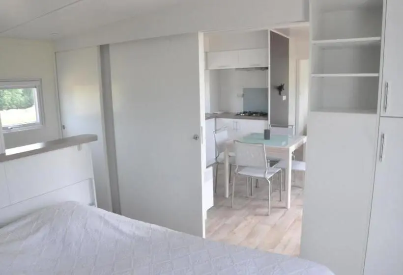Talo 1 Makuuhuone, Les Pierres D Aurèle Chambres D Hôtes