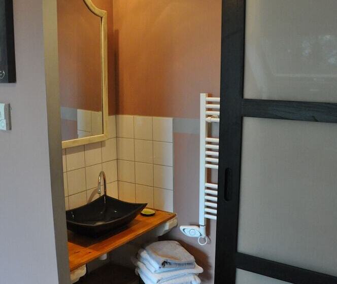 اتاق استاندارد, Les Pierres D Aurèle Chambres D Hôtes