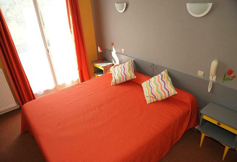 Номер Стандарт, Auberge Béarn Bigorre