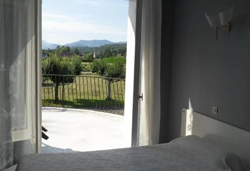 Superior-huone, Auberge Béarn Bigorre